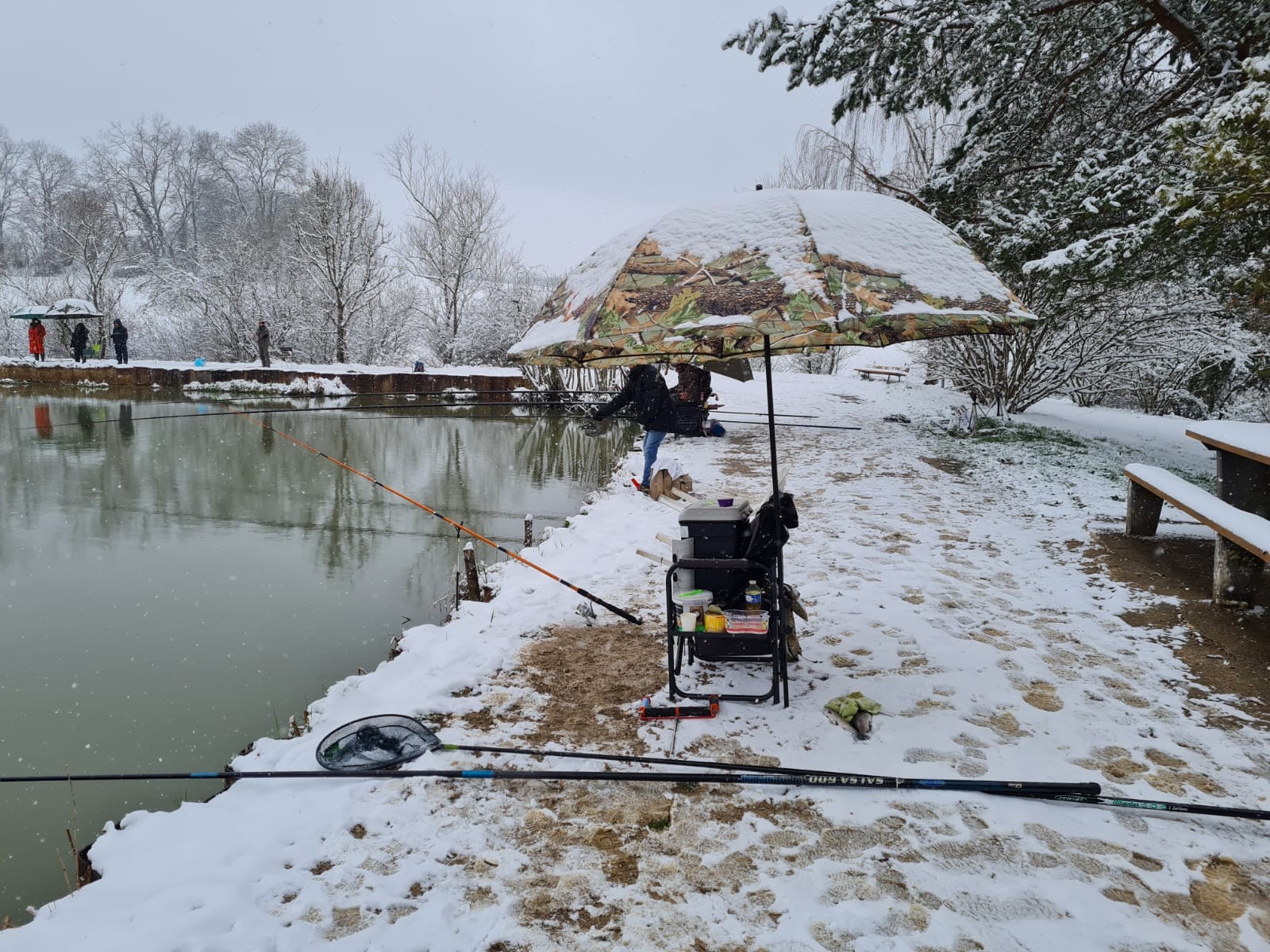 Rien n'arrête les pêcheurs