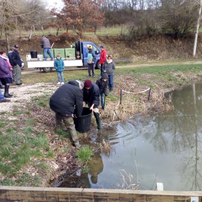 La mise à l'eau de 110kg portion et 30 kg de grosses