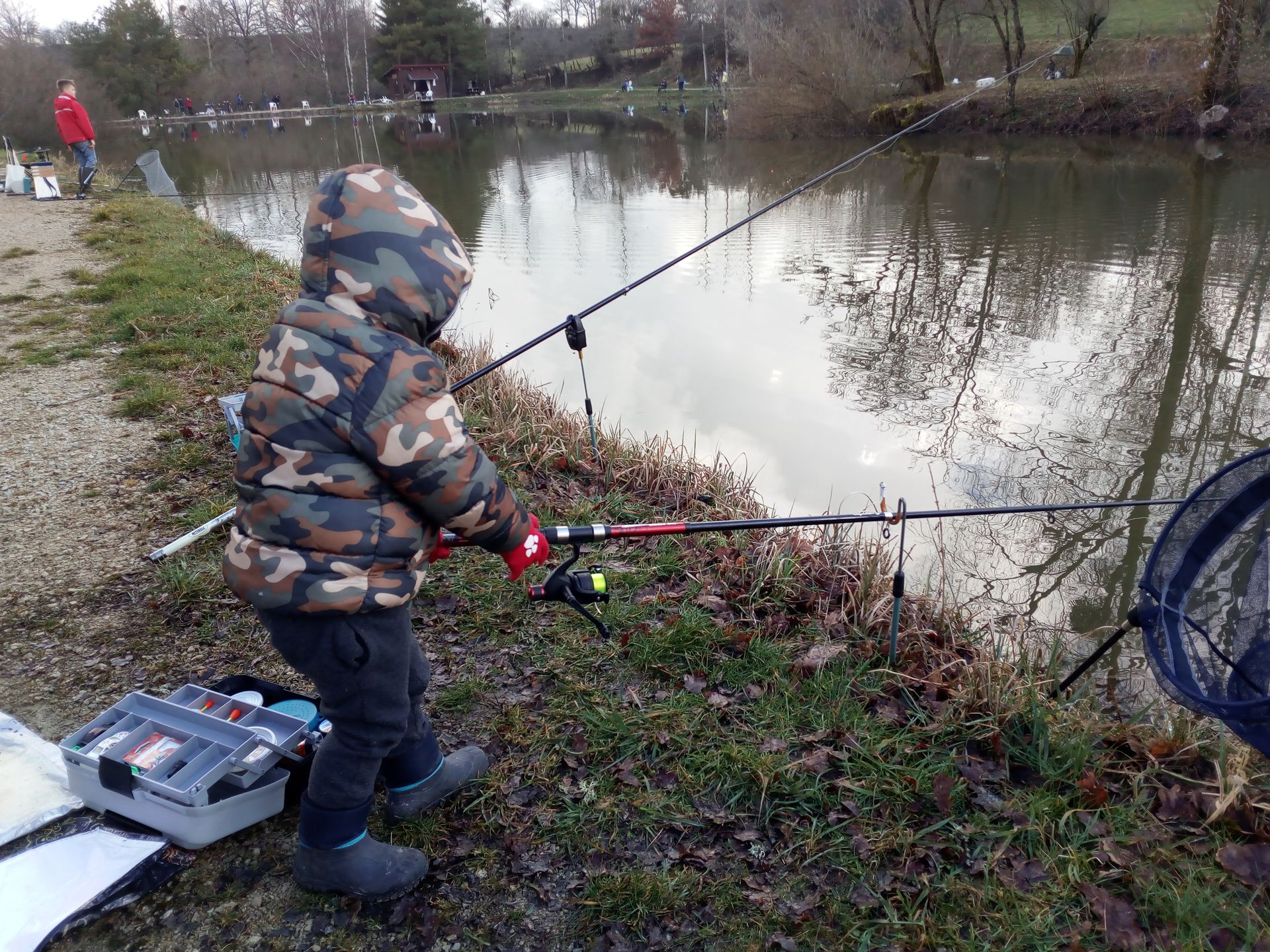 Le petit pêcheur de 3 ans, c'est la relève !