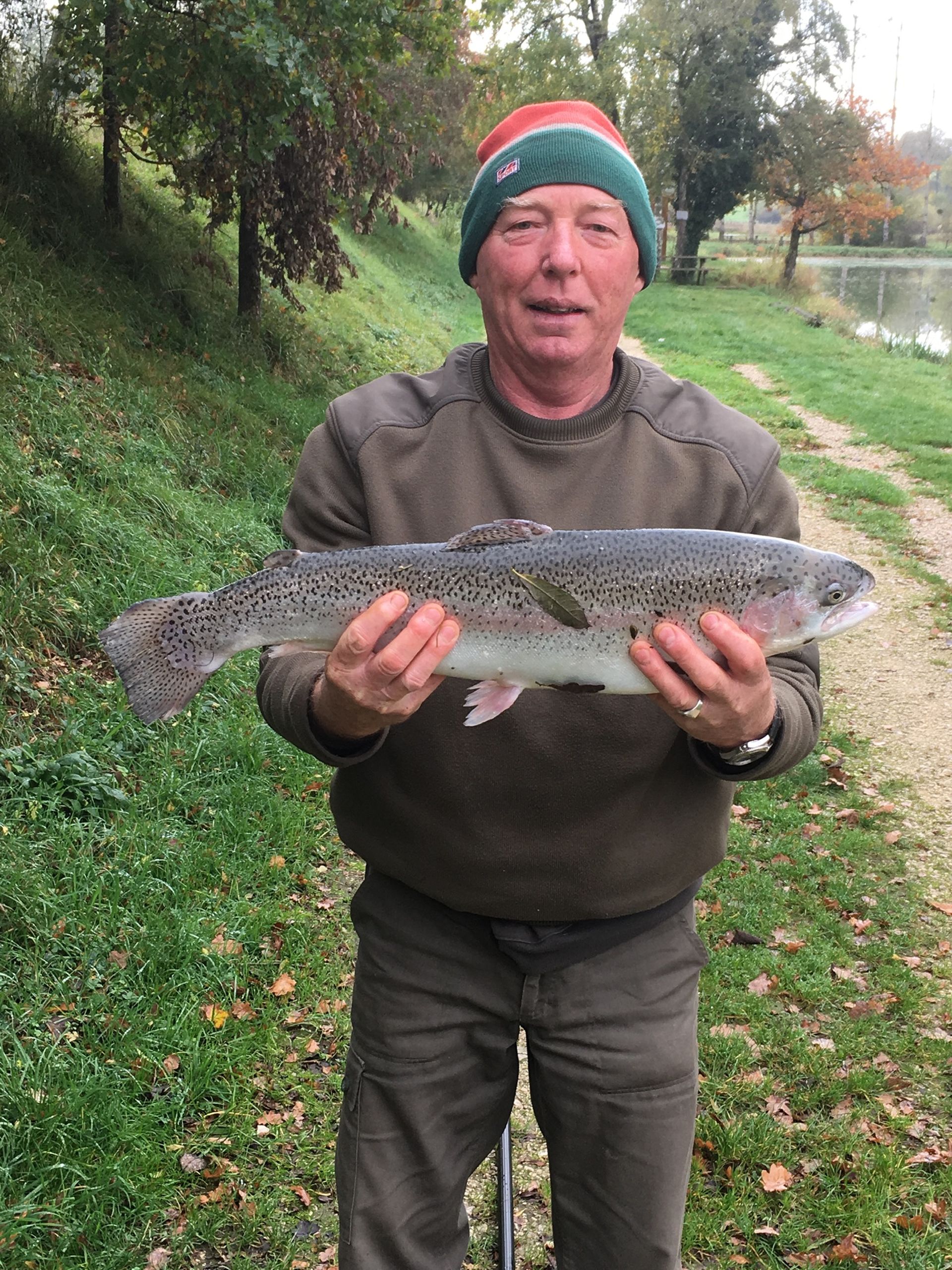 C'est au tour de SERGE de prendre une grosse 2kg 100  le 30.10.19